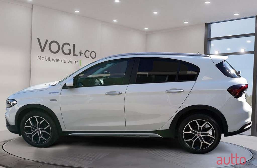 2022' Fiat Tipo photo #2