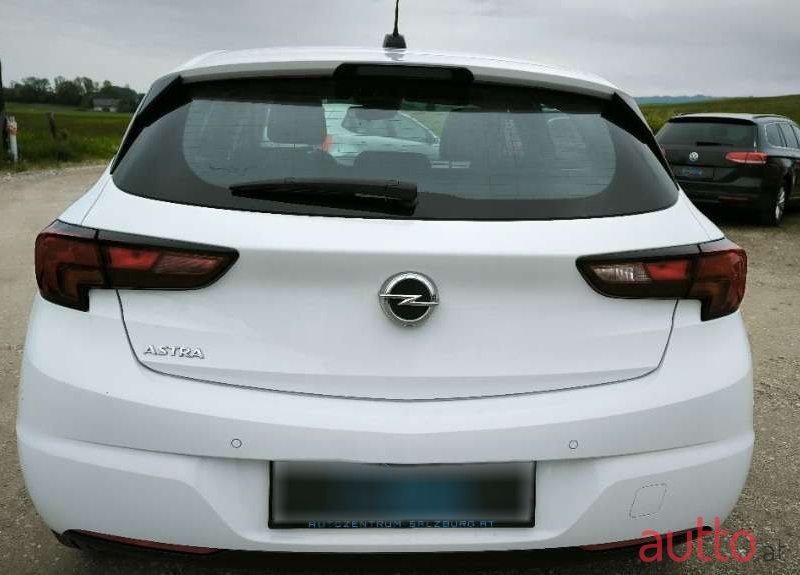 2021' Opel Astra photo #3