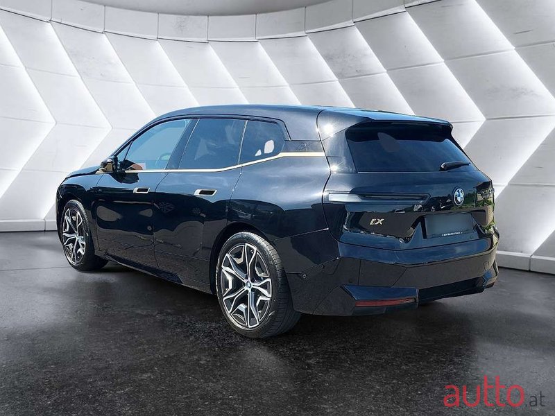 2022' BMW iX photo #3