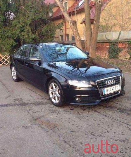 2011' Audi A4 photo #1