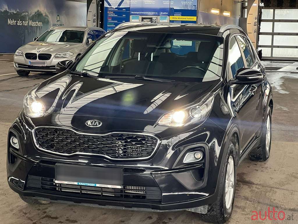 2020' Kia Sportage photo #2