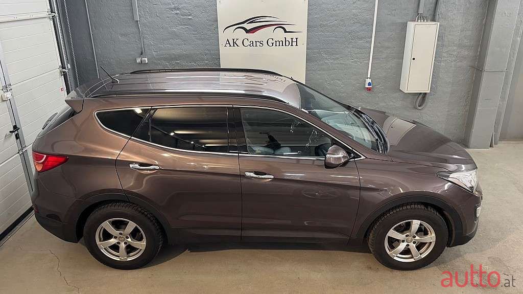 2014' Hyundai Santa Fe photo #4