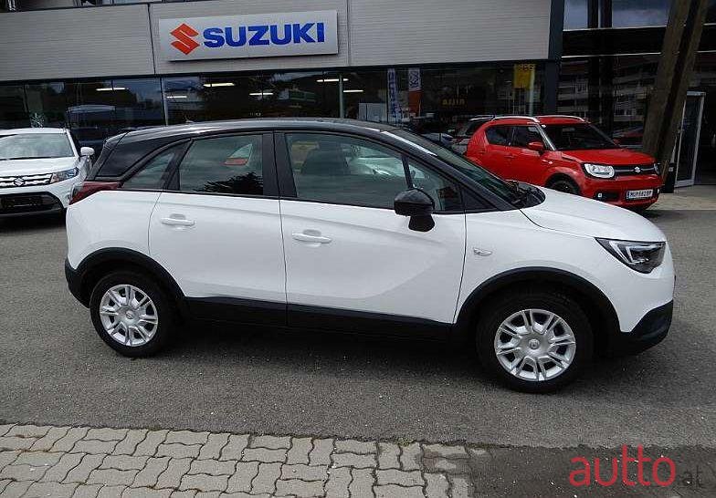 2020' Opel Crossland photo #1