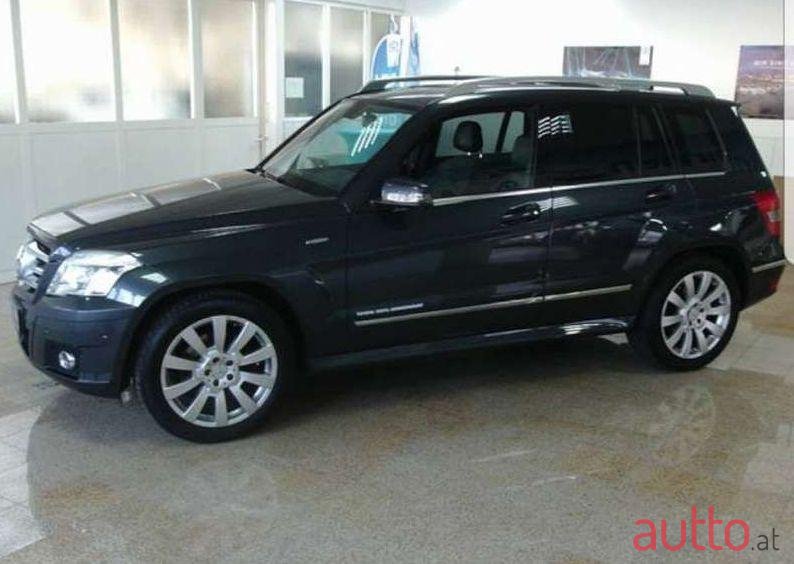 2010' Mercedes-Benz Glk-Klasse photo #1