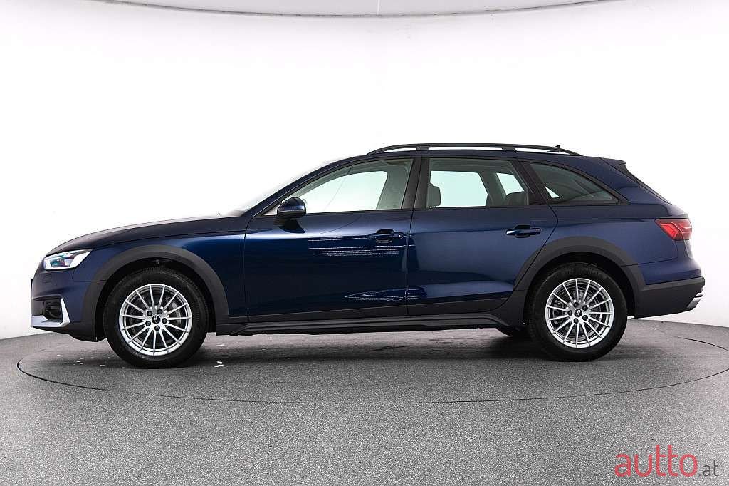 2022' Audi A4 Allroad photo #4