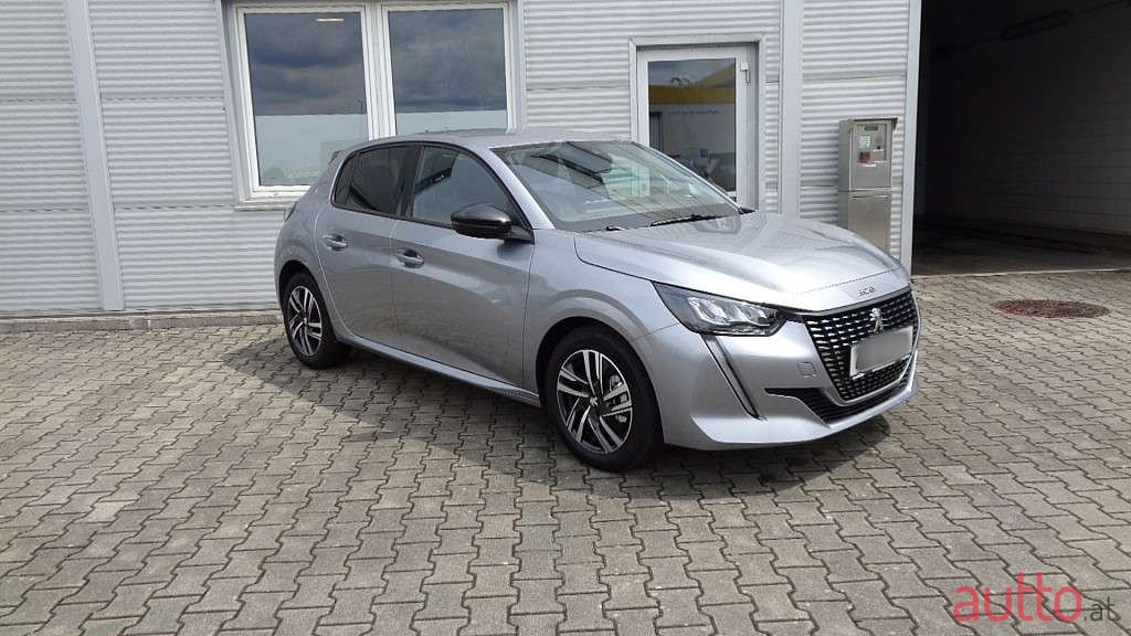 2022' Peugeot 208 photo #2