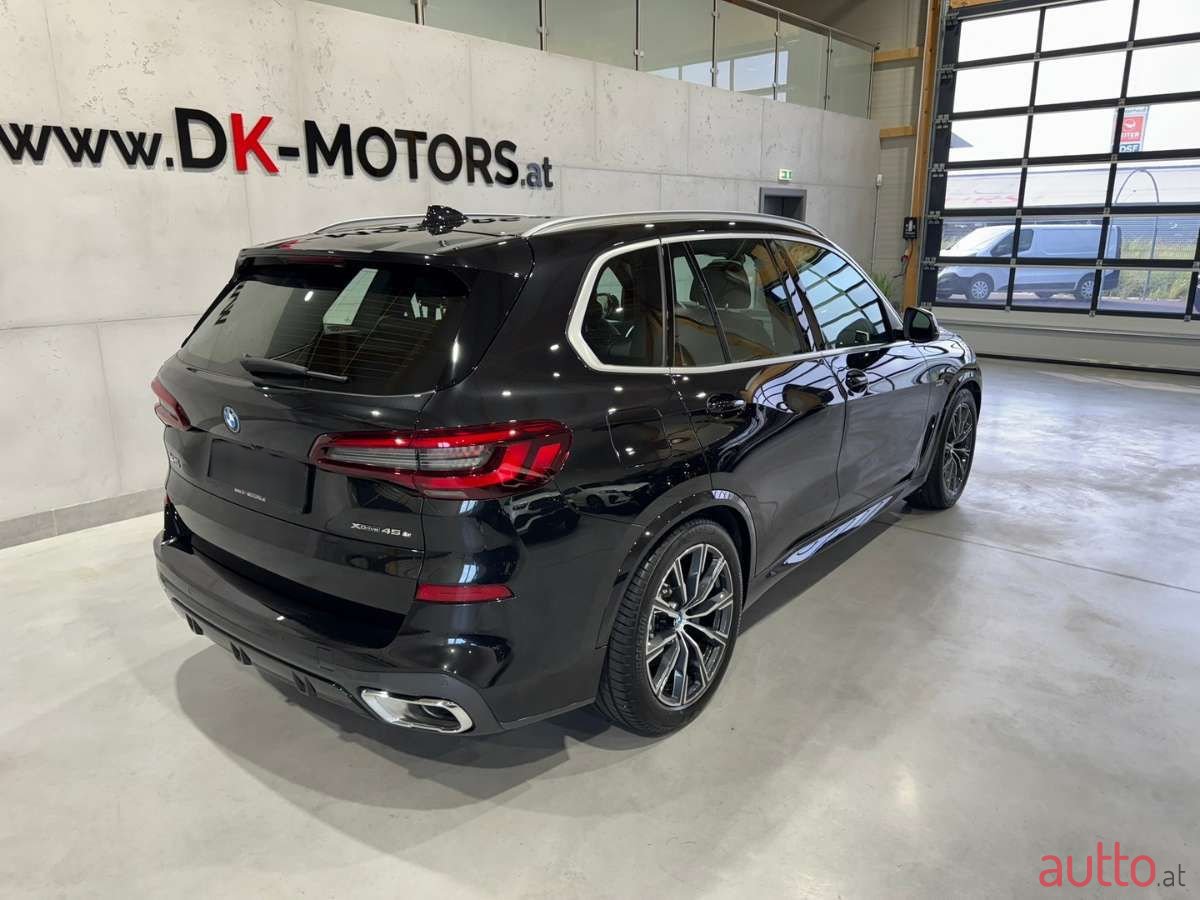 2023' BMW X5 photo #3