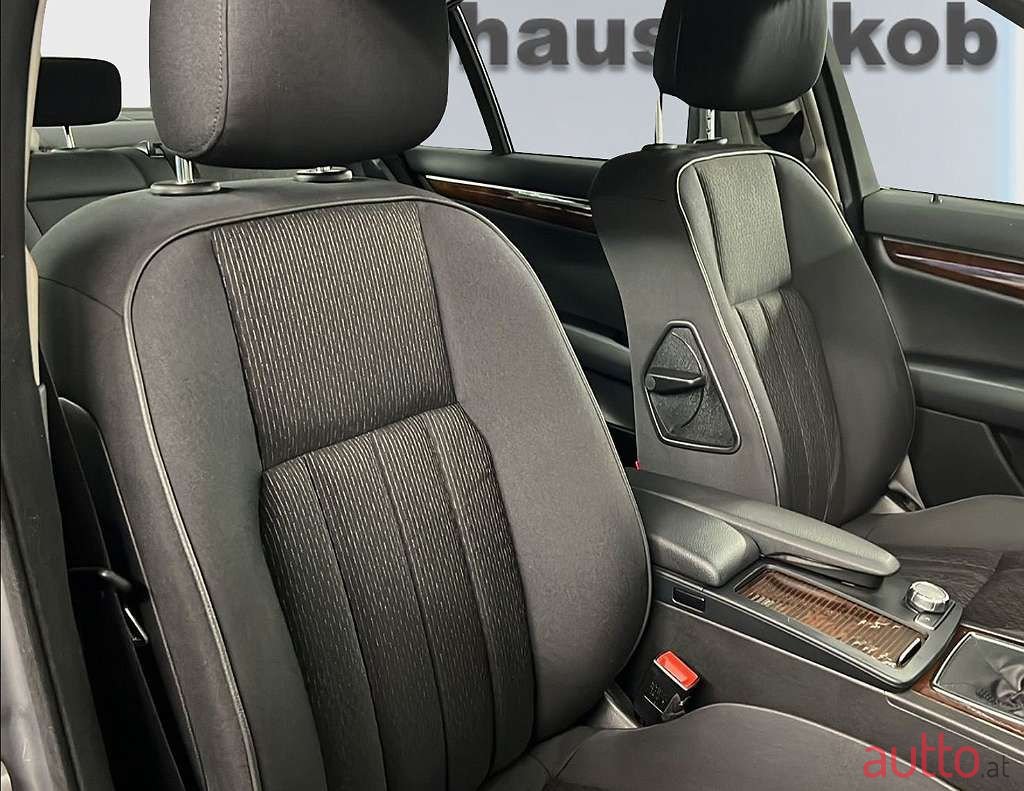 2012' Mercedes-Benz C-Klasse photo #6