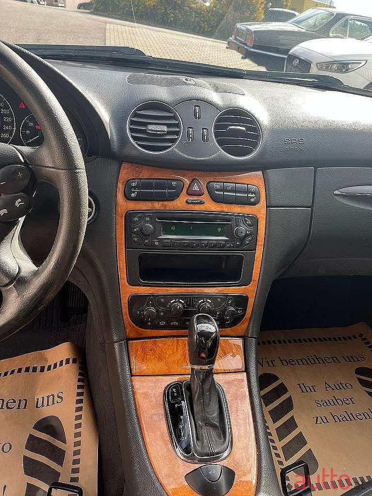 2003' Mercedes-Benz Clk-Klasse photo #5