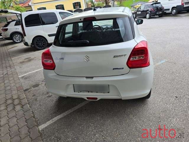 2020' Suzuki Swift photo #5