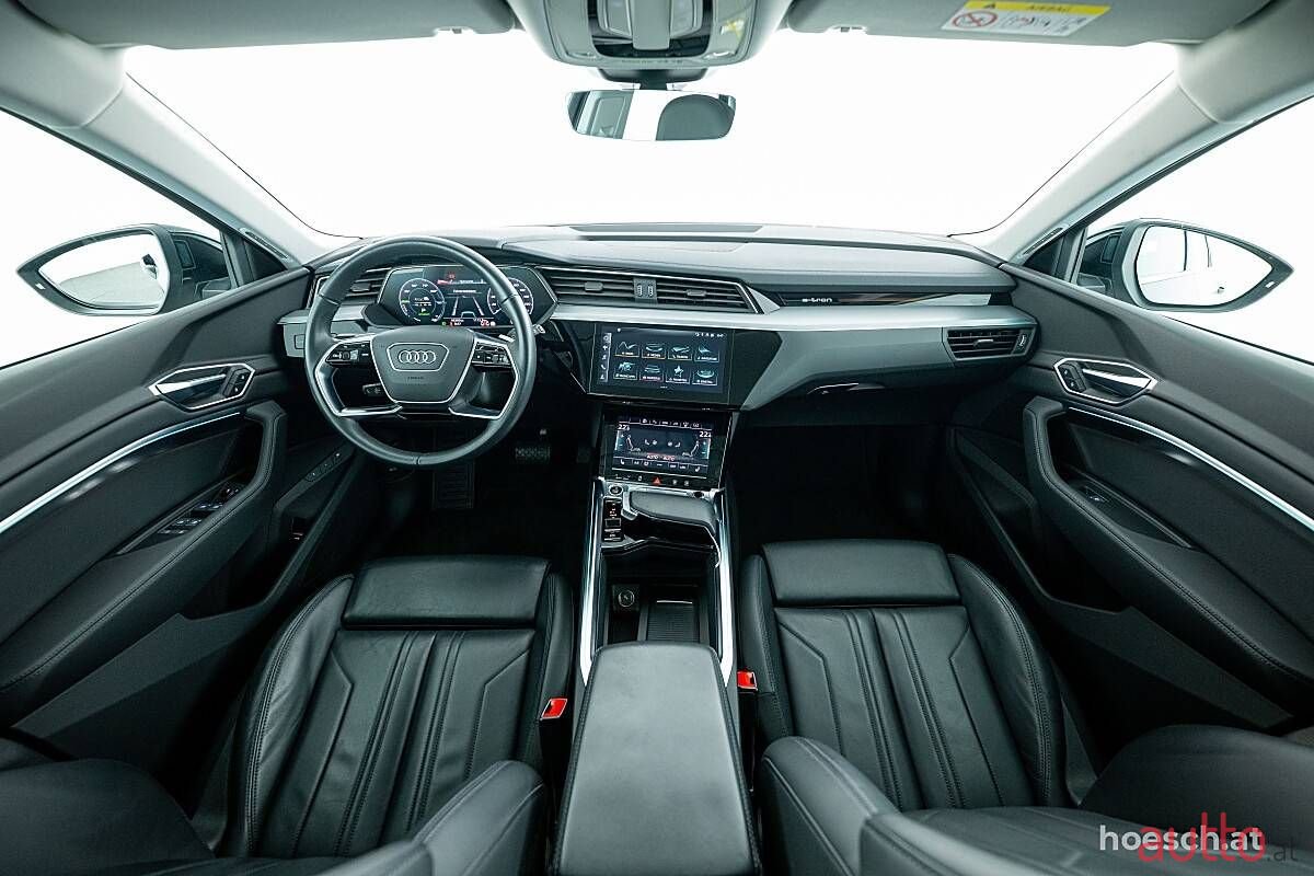 2022' Audi e-tron photo #5