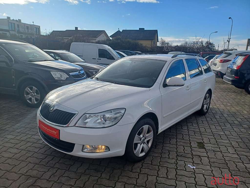 2012' Skoda Octavia photo #2
