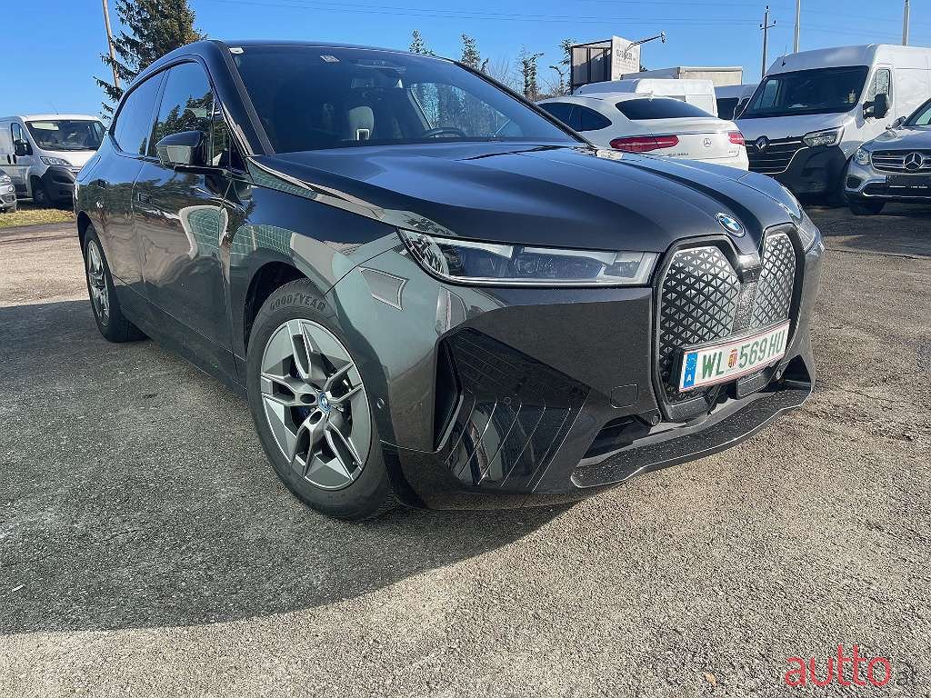 2022' BMW Ix photo #4