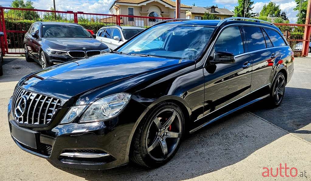 2012' Mercedes-Benz E-Klasse photo #3