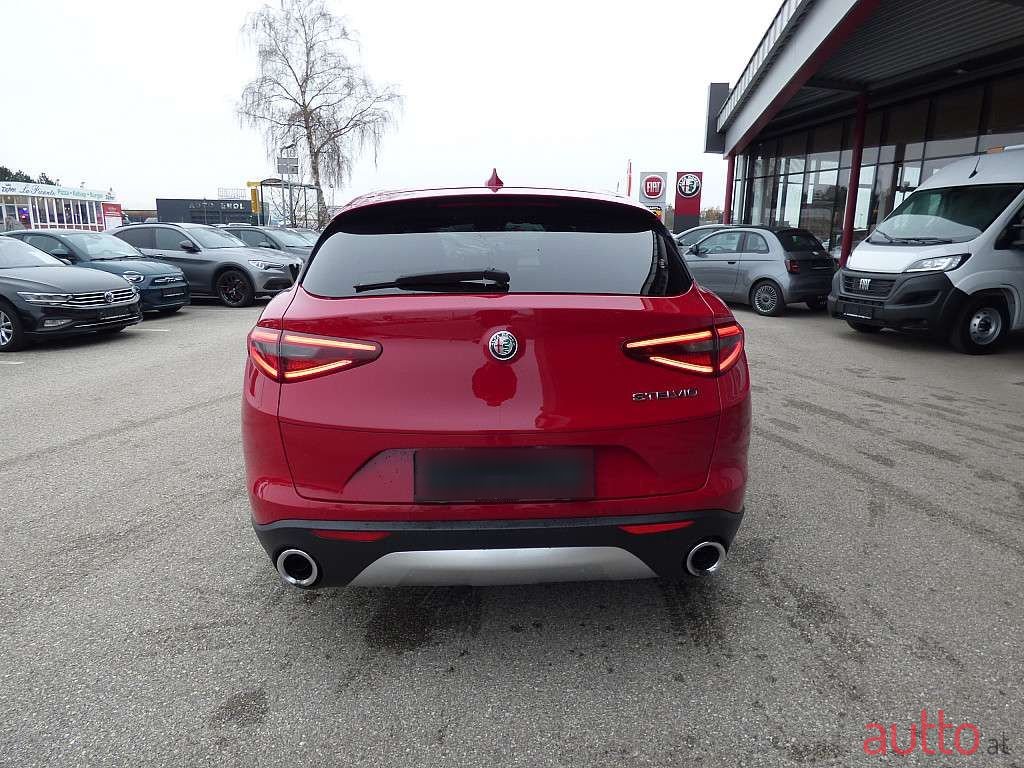 2020' Alfa Romeo Stelvio photo #3