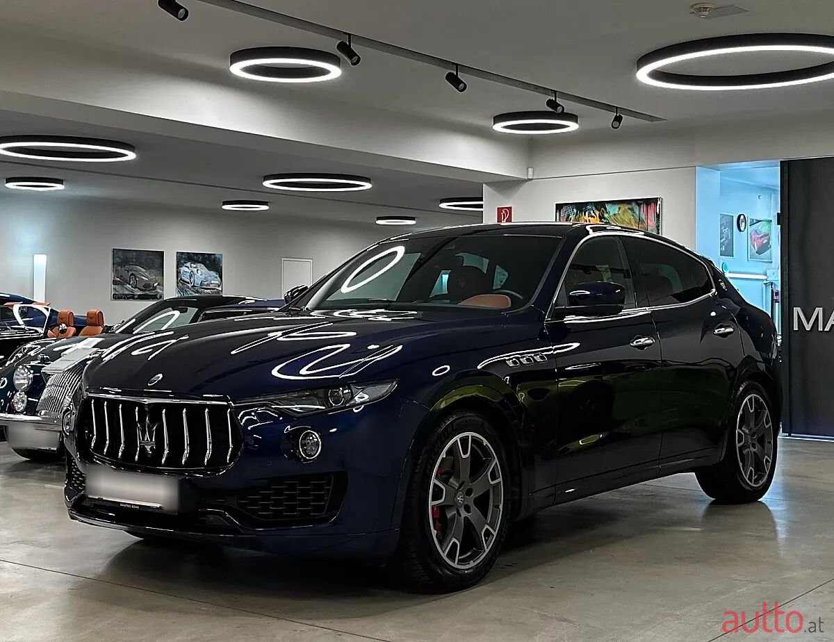 2016' Maserati Levante photo #5