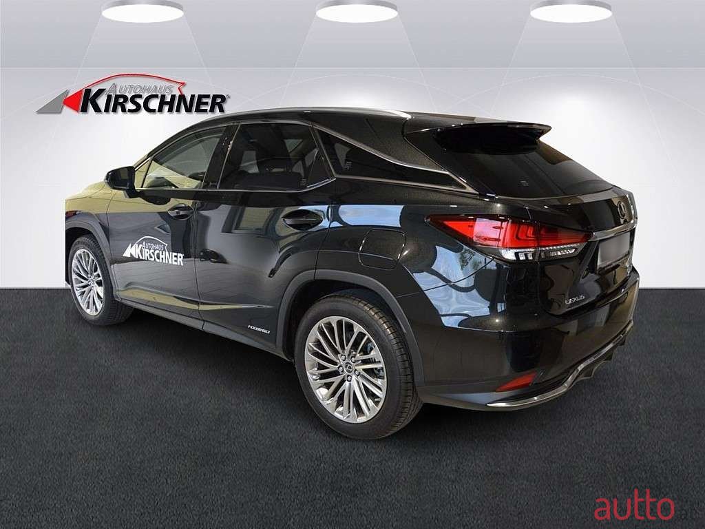 2022' Lexus RX photo #3