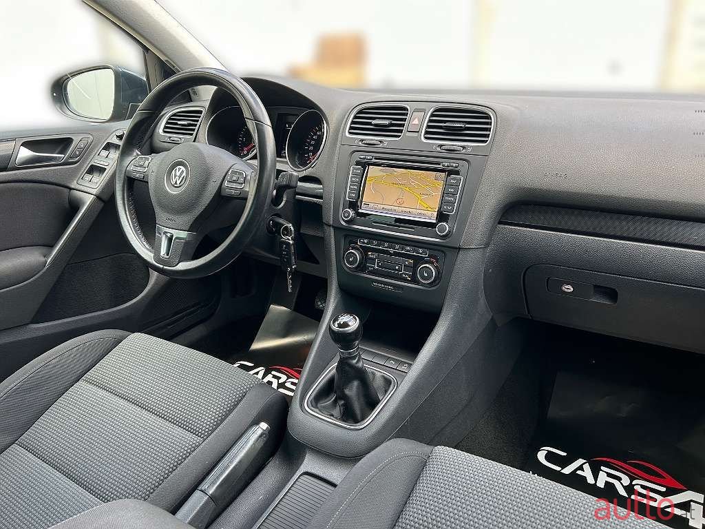 2012' Volkswagen Golf photo #5