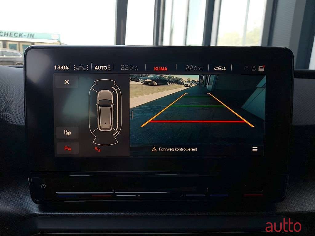 2022' SEAT Leon photo #4