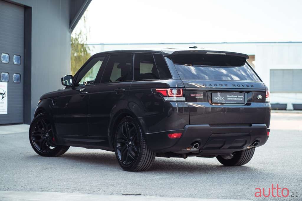 2015' Land Rover Range Rover Sport photo #3