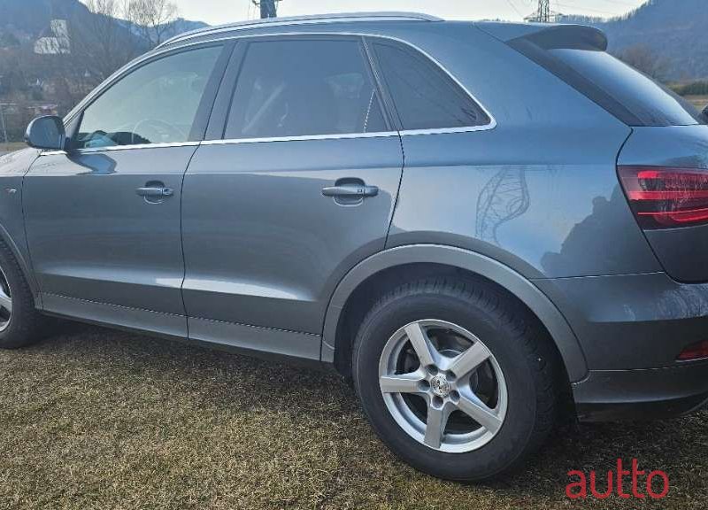 2012' Audi Q3 photo #5