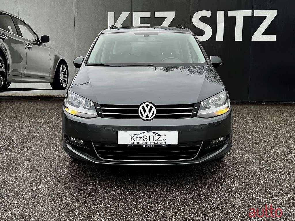 2010' Volkswagen Sharan photo #1