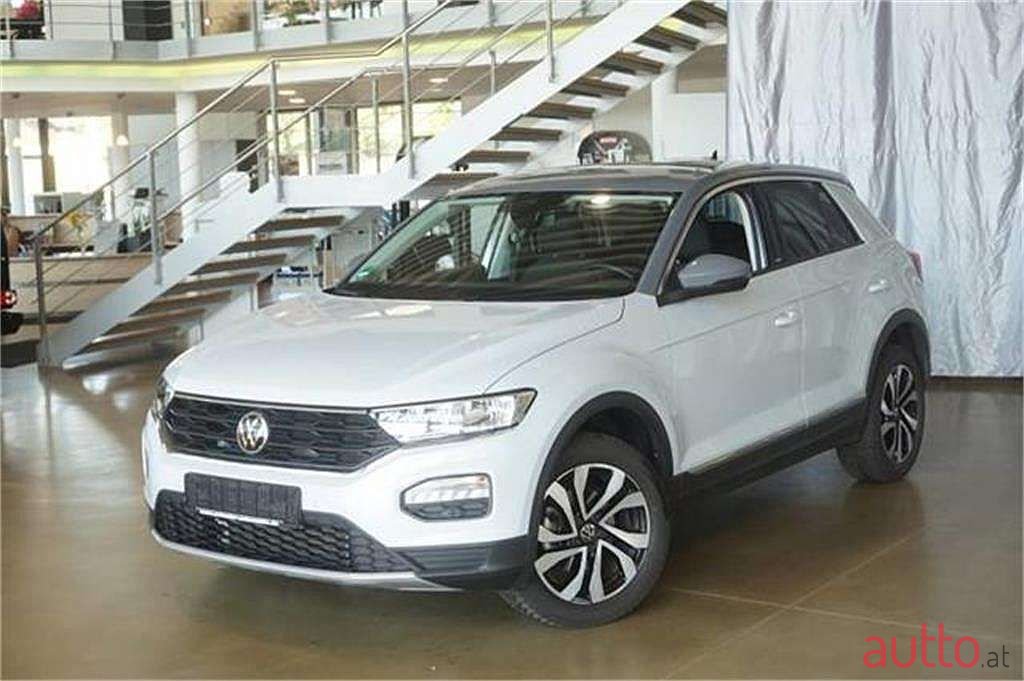 2021' Volkswagen T-Roc photo #1