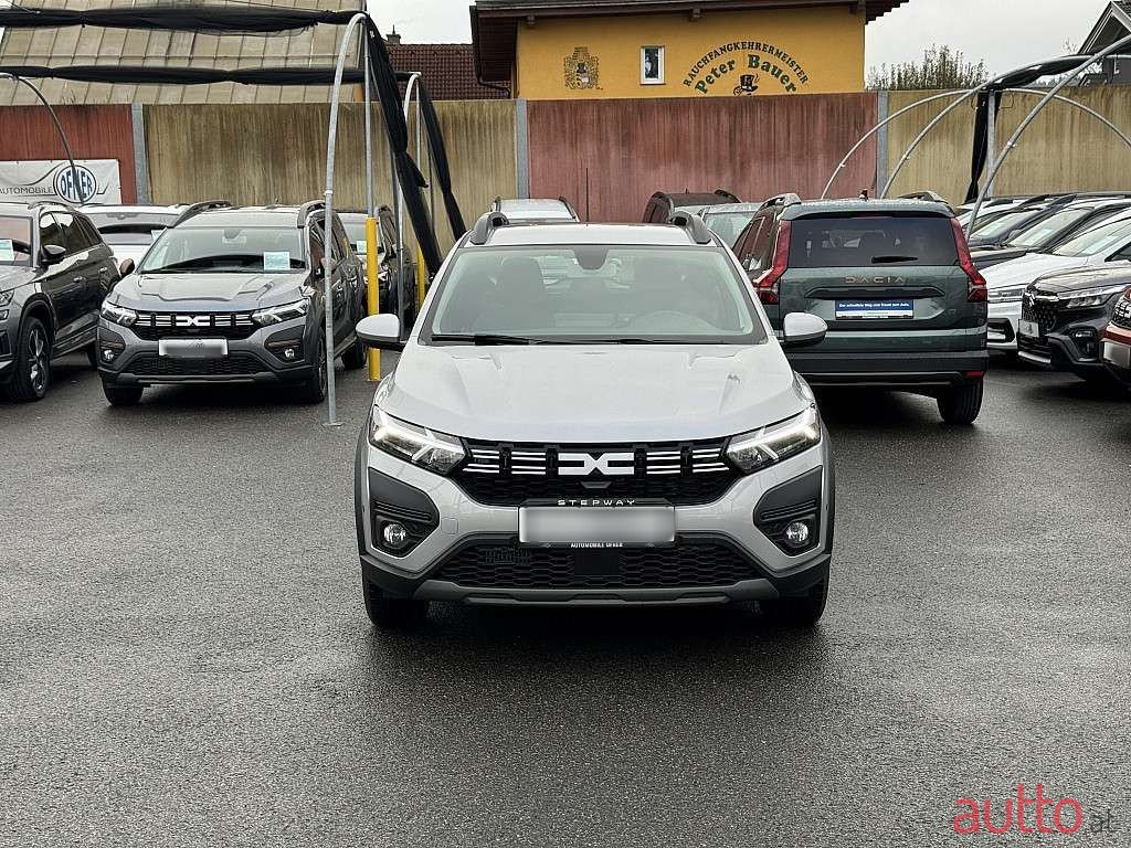 2023' Dacia Sandero photo #2