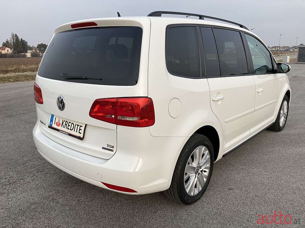 2014' Volkswagen Touran photo #4