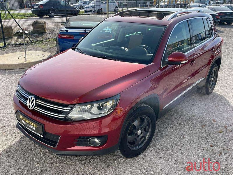 2012' Volkswagen Tiguan photo #4