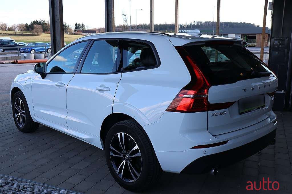 2019' Volvo XC60 photo #3