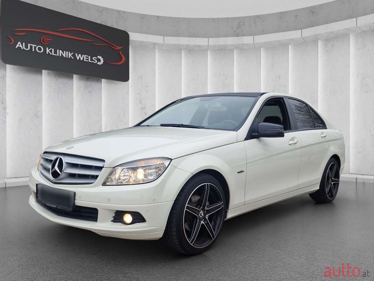 2010' Mercedes-Benz C-Klasse photo #1