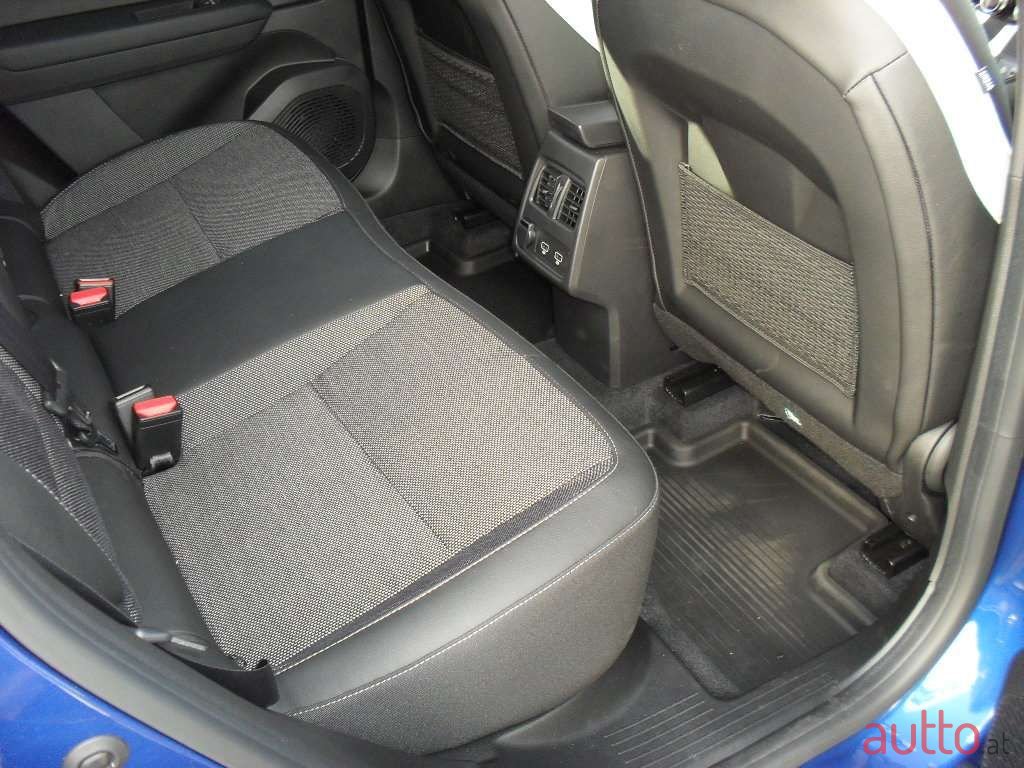 2024' Renault Captur photo #6