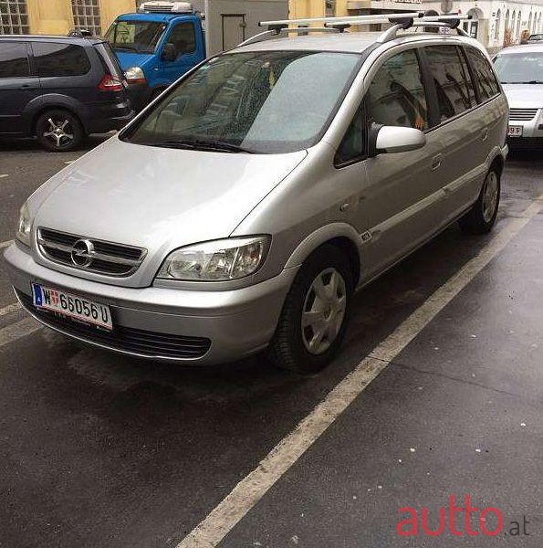 2004' Opel Zafira photo #1