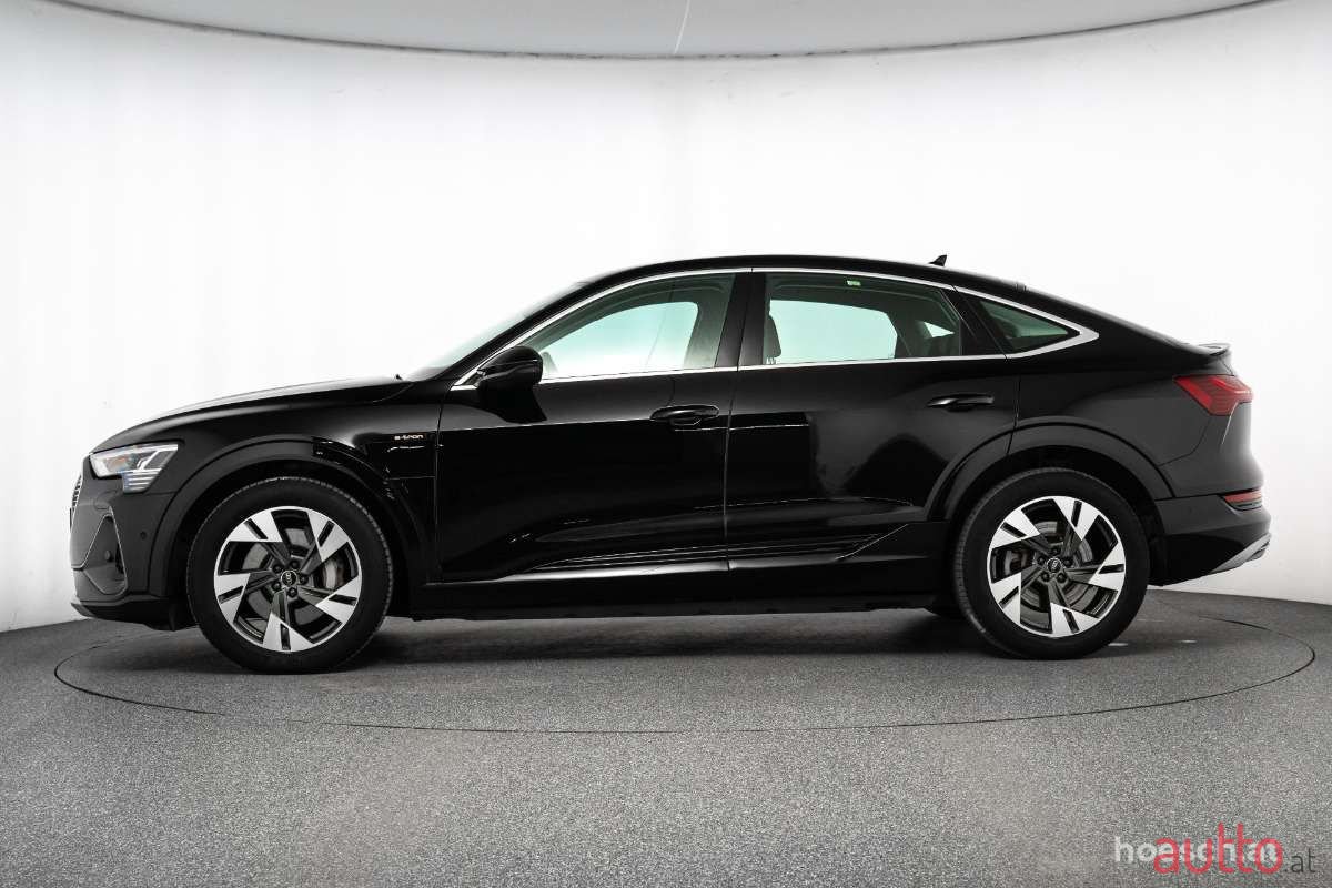 2022' Audi e-tron photo #3