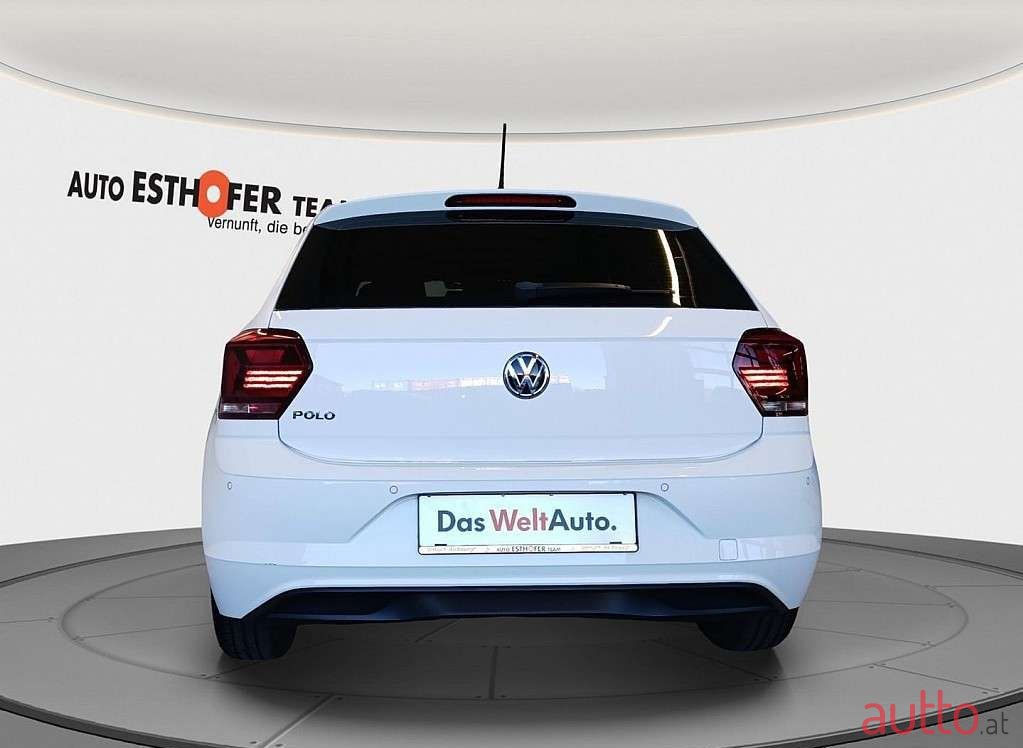 2017' Volkswagen Polo photo #4