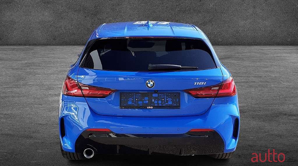 2021' BMW 1Er-Reihe photo #2