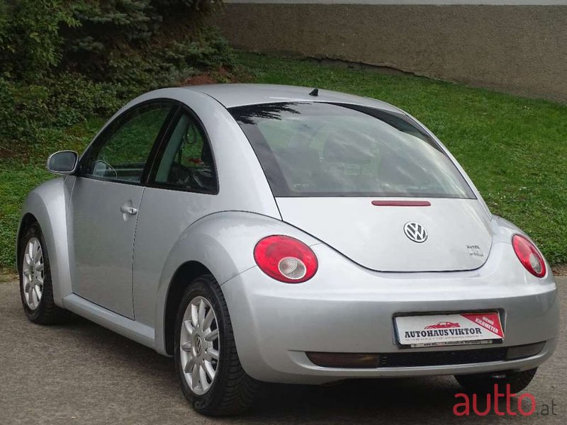 2006' Volkswagen Beetle photo #6