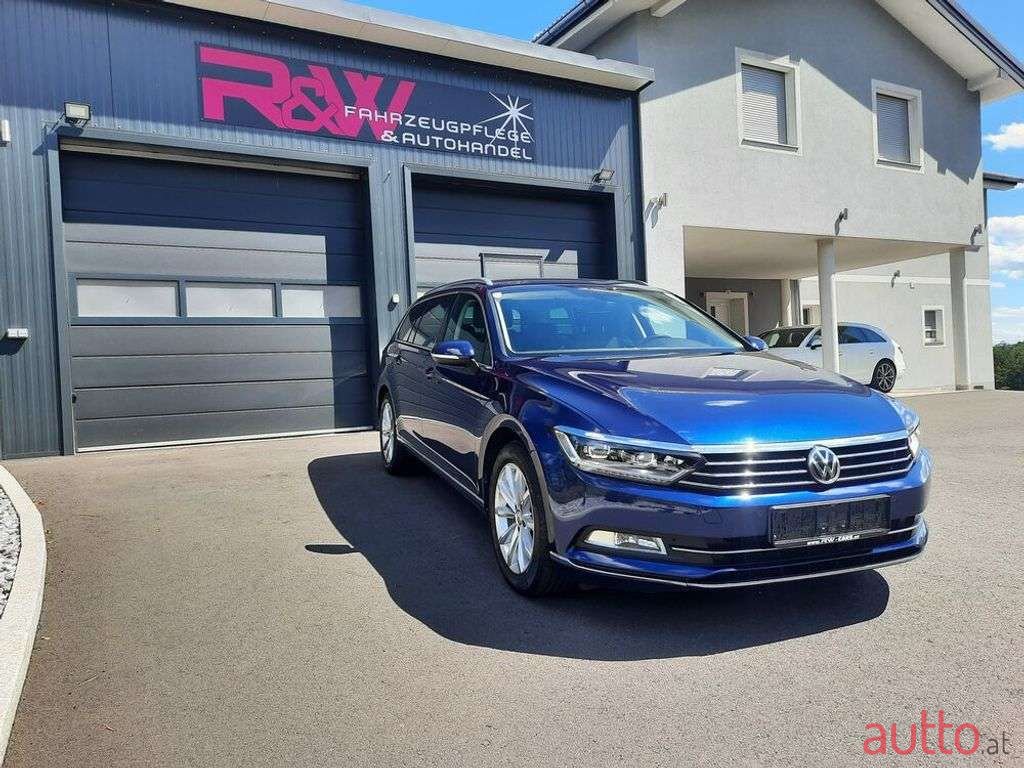 2019' Volkswagen Passat photo #2