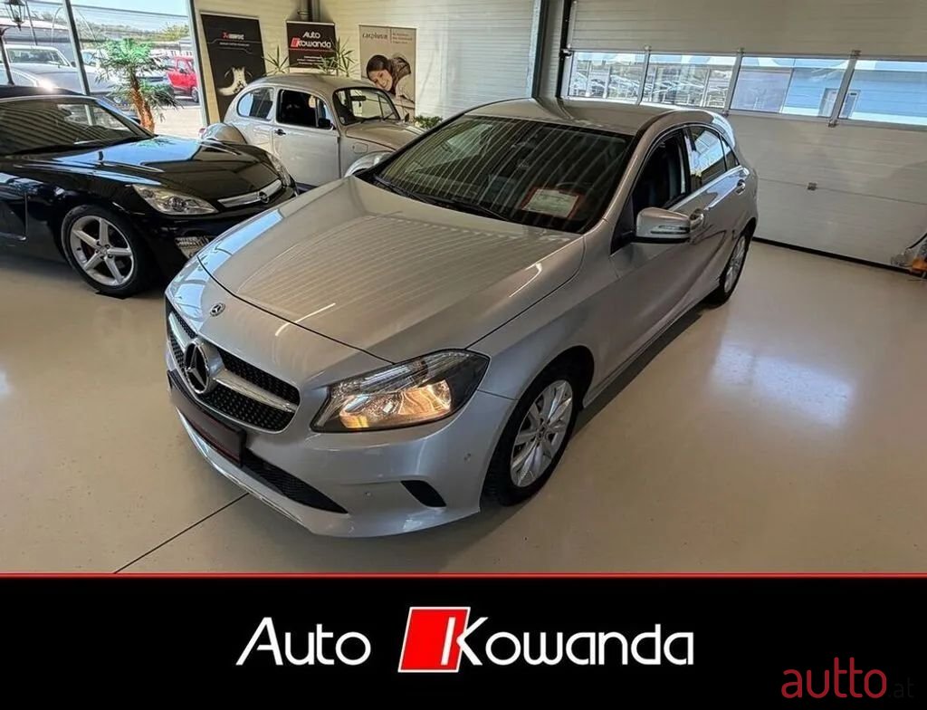 2017' Mercedes-Benz A-Klasse photo #2