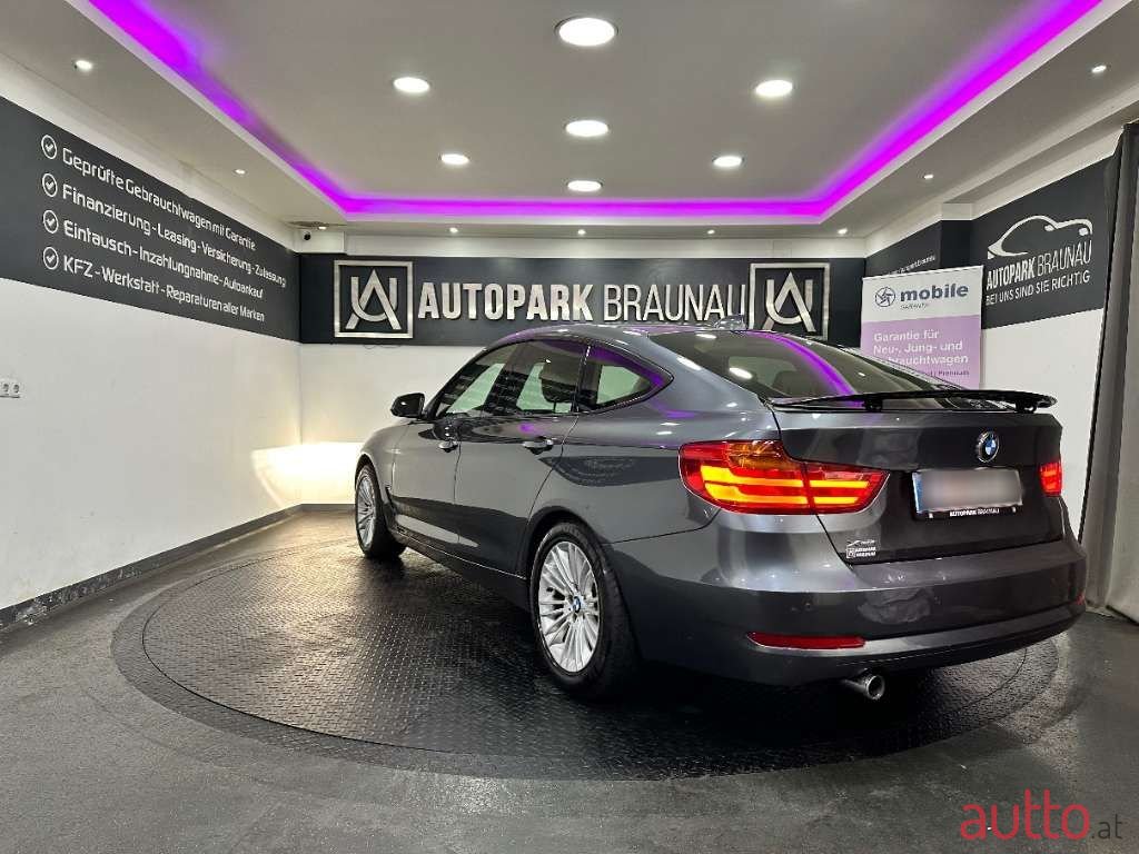 2013' BMW 3Er-Reihe photo #5