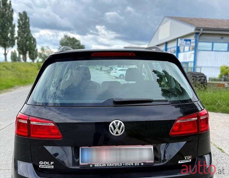 2016' Volkswagen Golf photo #4