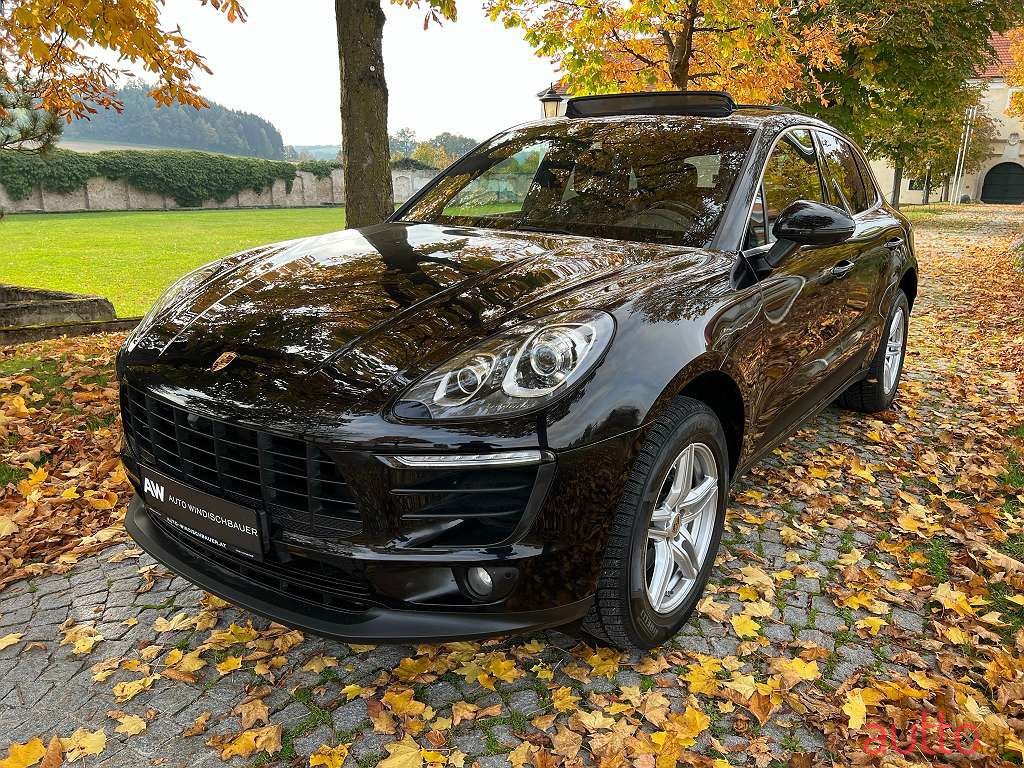 2016' Porsche Macan photo #1