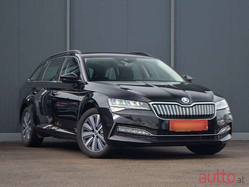 2020' Skoda Superb photo #2