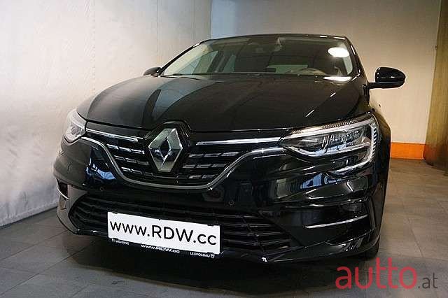 2022' Renault Megane photo #3