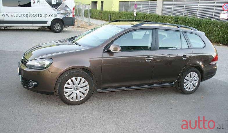 2012' Volkswagen Golf photo #1