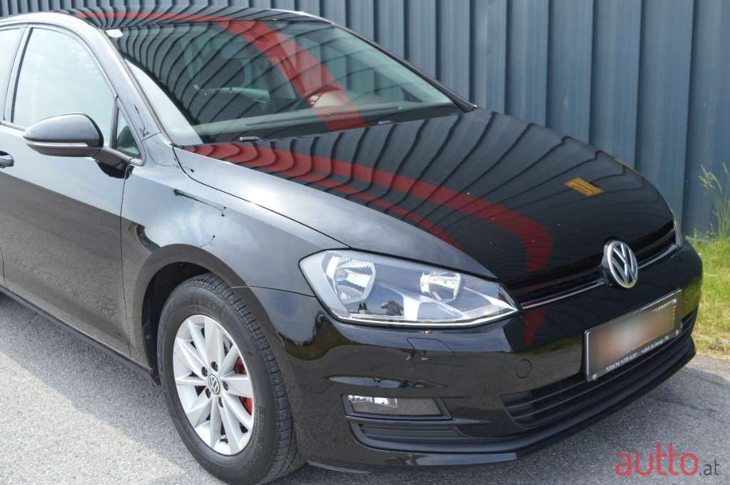 2013' Volkswagen Golf photo #2