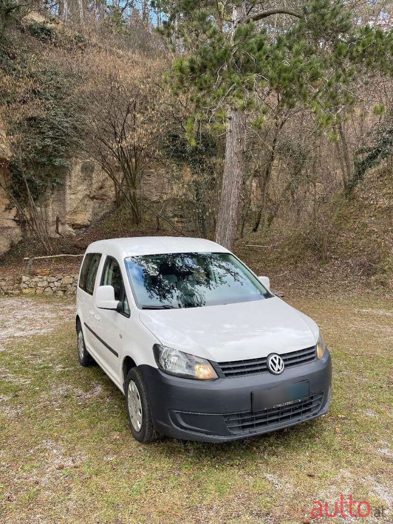 2014' Volkswagen Caddy photo #3