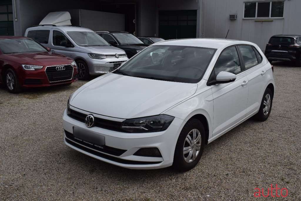 2019' Volkswagen Polo photo #1