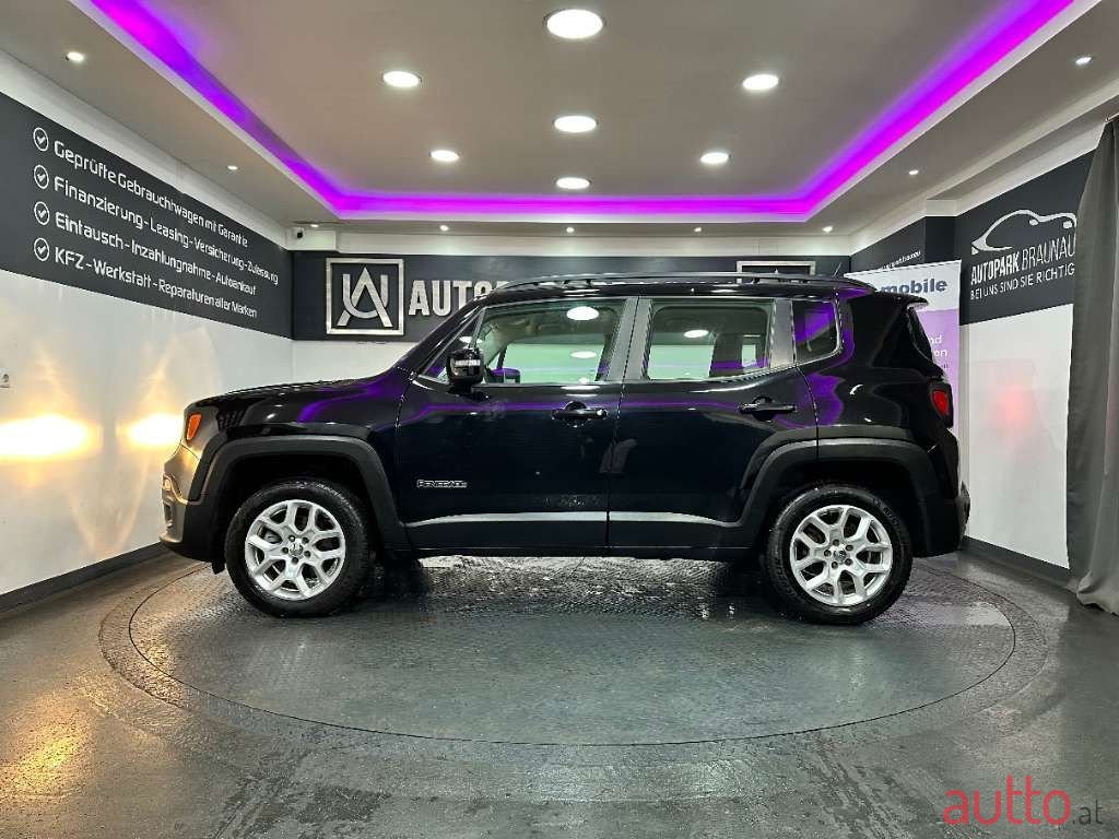 2016' Jeep Renegade photo #3